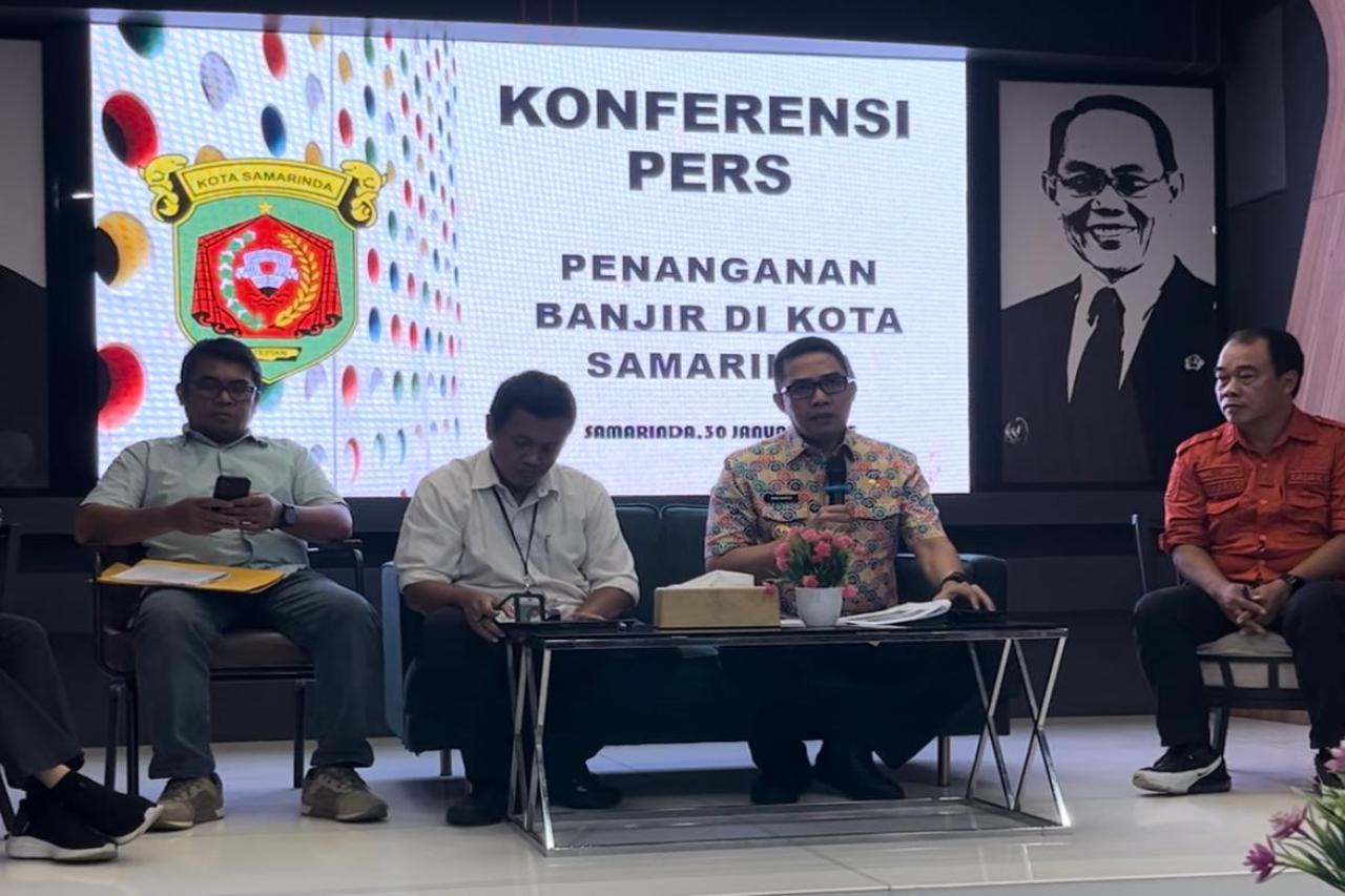 tanggapi_banjir_di_samarinda,_wali_kota_bentuk_tim_khusus_dan_sampaikan_permohonan_maaf1_c3237d09-bc31-4972-bef4-038b90d8040a.jpeg